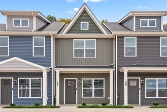 Building Photo - 331 Front Rdg Cir