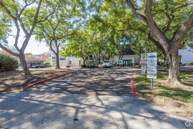 Creekwood at River Run