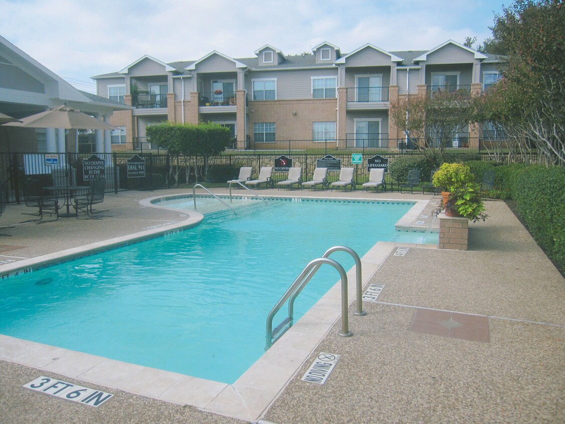 Silverleaf Apartments Apartments in Fort Worth, TX