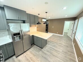 Building Photo - 3711 Normandie Ave