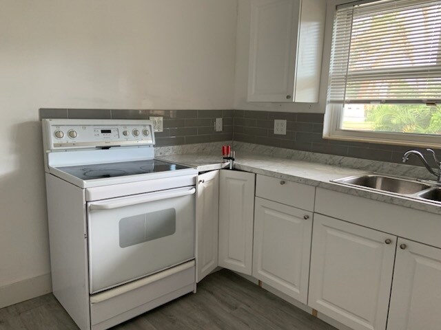 Foto del edificio - 1664 Drew St