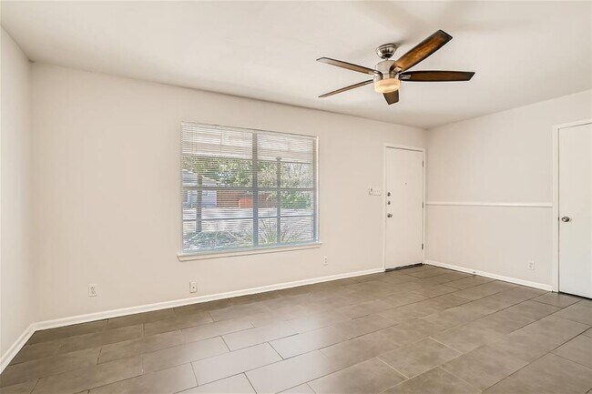 Foto del edificio - 2202 Colfax Ave
