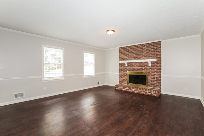 Building Photo - 672 Almand Branch Rd SE