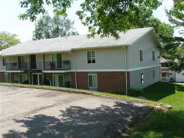 Building Photo - Mt. Horeb Apartments