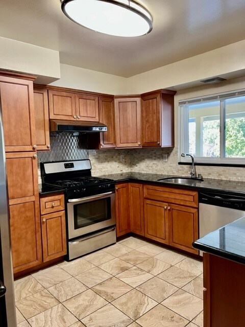 Building Photo - 2891 Mi Elana Cir