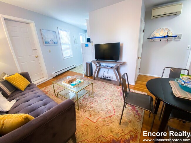 Foto del edificio - 1004 Tremont St