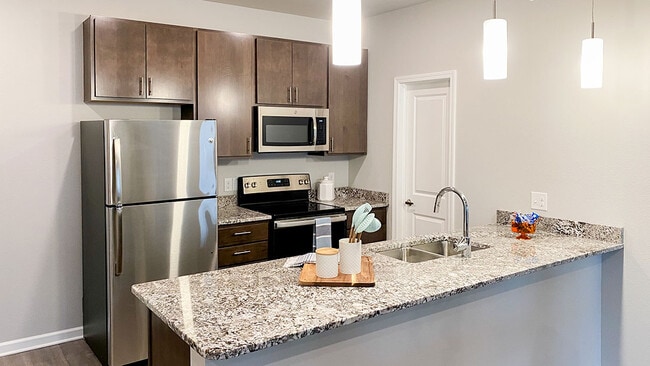 Apartamentos tipo estudio, de una, dos y tres habitaciones en Latitude 41. - Latitude 41