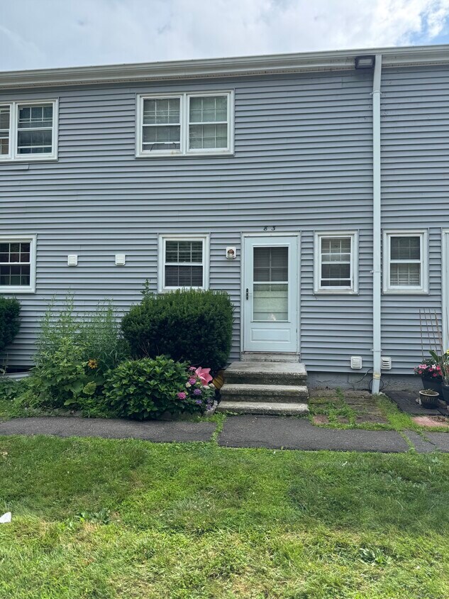 Foto principal - 617 Millville Ave