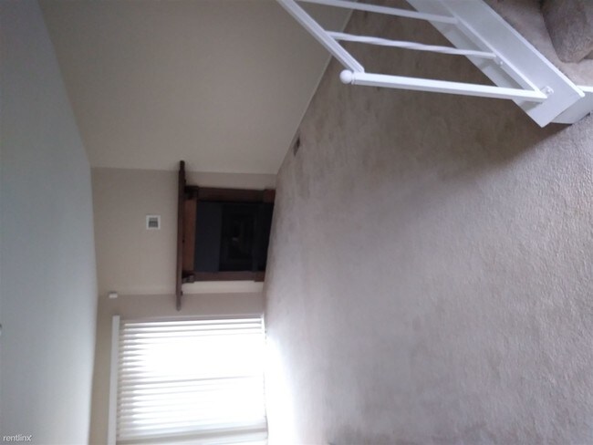 Foto del edificio - 2 br, 1.5 bath  - 19691 Raleigh Cir S