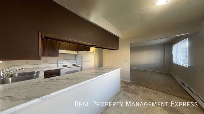 Building Photo - 3705 S Cathy Ave