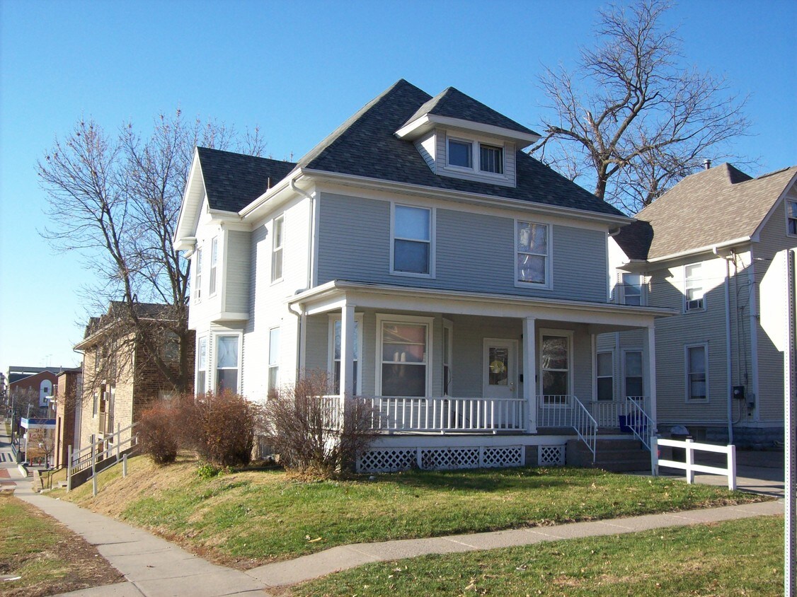 229 S Johnson St, Iowa City, IA 52240 House for Rent in Iowa City, IA