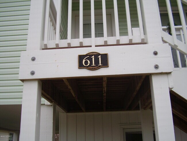 Foto del edificio - 611 S 4th Ave