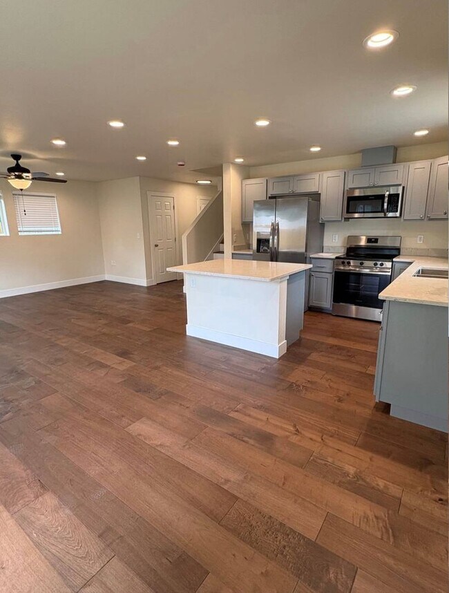Foto del edificio - 613 St Thomas Ln