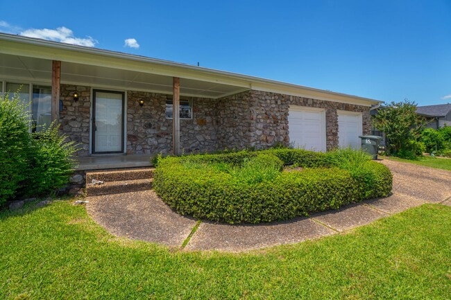 Building Photo - 3 bedroom West Little Rock home