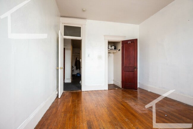 Foto del edificio - What a bargain! 4-Bed Allston Apt Near the T