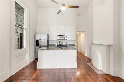 Building Photo - 1828 Baronne St