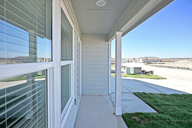 Foto del edificio - 1855 Lorena Wood