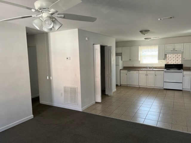 Foto del edificio - 145 Deer Ridge Dr