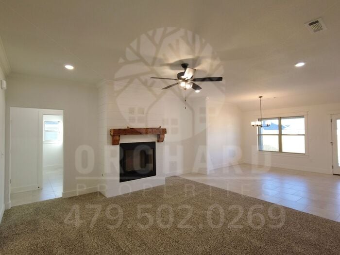 Primary Photo - Siloam Springs- Single-Family Home- Beauti...