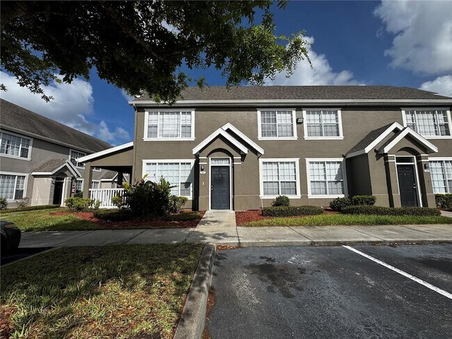 Foto del edificio - 9141 Lee Vista Blvd