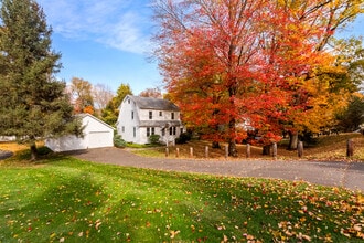 Building Photo - 31 Hillandale Rd Building Photo - 31 Hillandale Rd