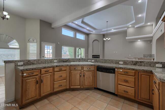 Building Photo - 6030 Laguna Vista Dr