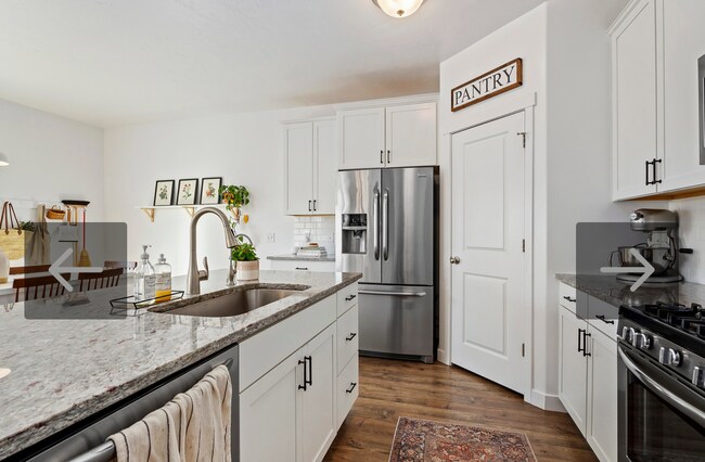 Foto del edificio - 437 S Burr Oak Ln