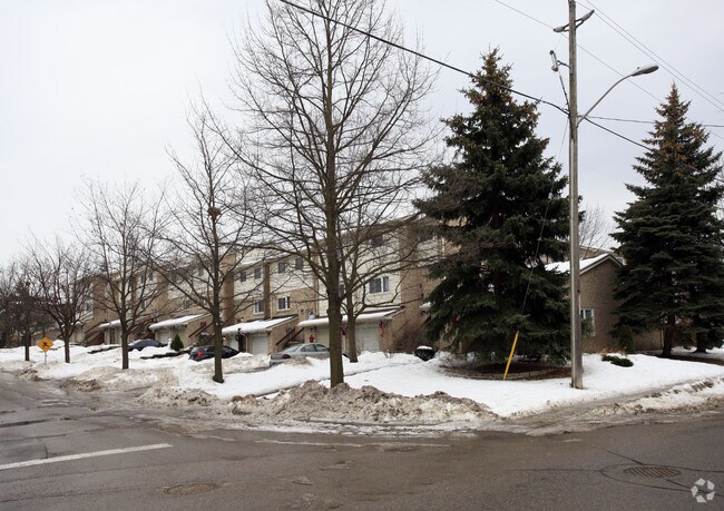 Photo du bâtiment - Parkfarm Co-operative Homes