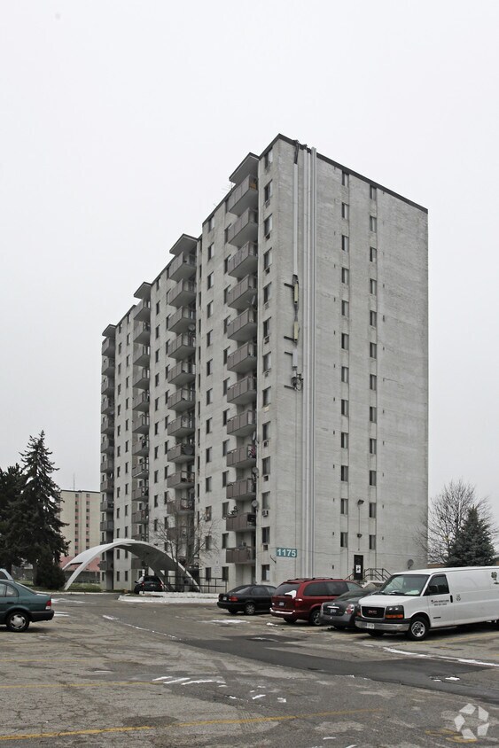 Primary Photo - Westdale Apartments