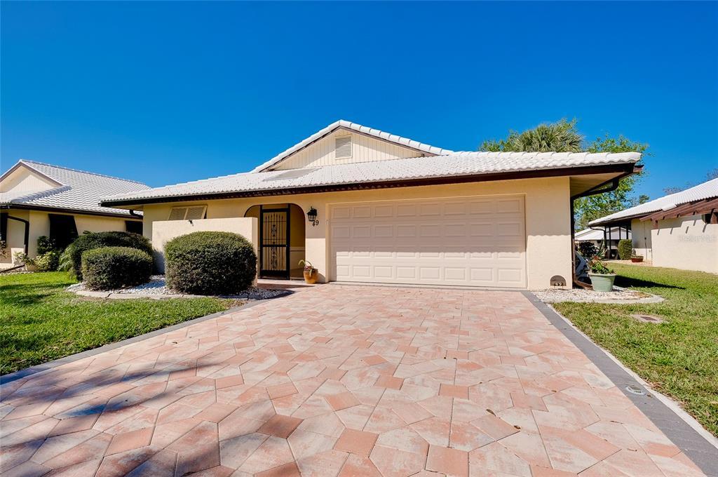 Primary Photo - 49 Sandstone Cir