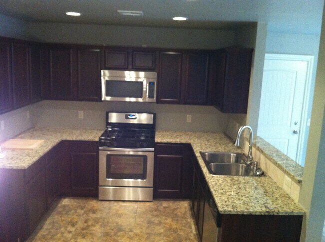 Foto del edificio - 207 Ashley Dr