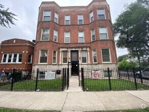Building Photo - 2300 S Ridgeway Ave