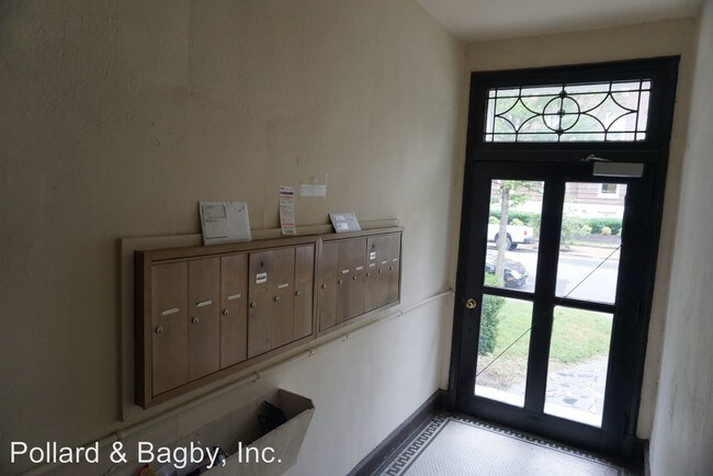 Building Photo - 2614 Grove Ave
