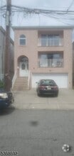 Building Photo - 248 N 10th St