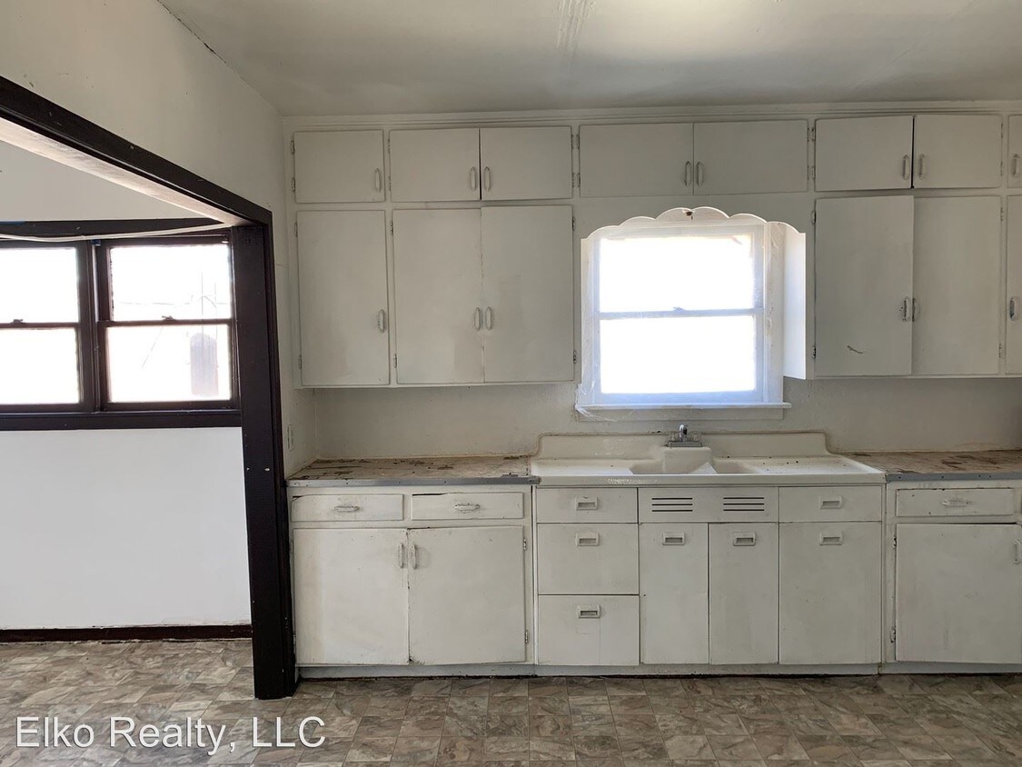 Foto del edificio - 217 W Commercial St