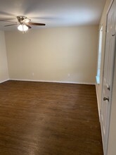 Building Photo - 108 N 6th St