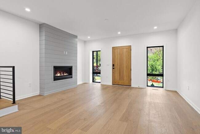 Foto del edificio - 3802 T St NW