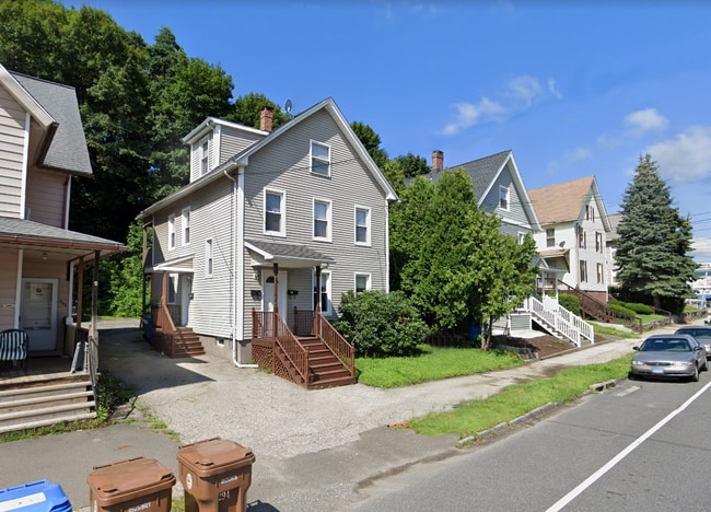 Building Photo - 298 Howe Ave