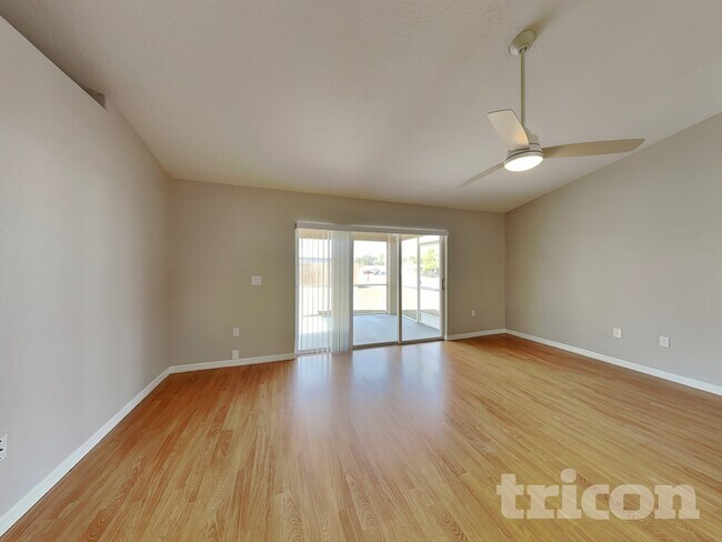 Foto del edificio - 2319 Estill Ave