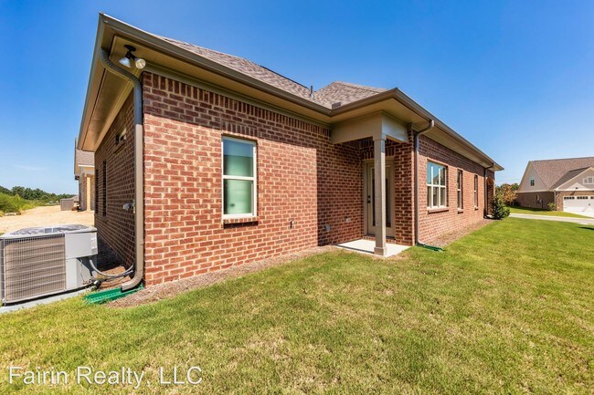 Building Photo - 3 br, 2 bath House - 2791 Village Lane