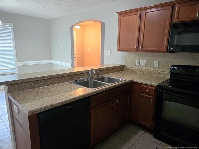 Building Photo - 150 Bear Creek Dr