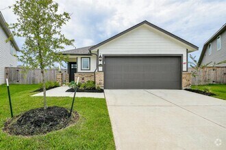 Building Photo - 18743 Etta Pnes Cir