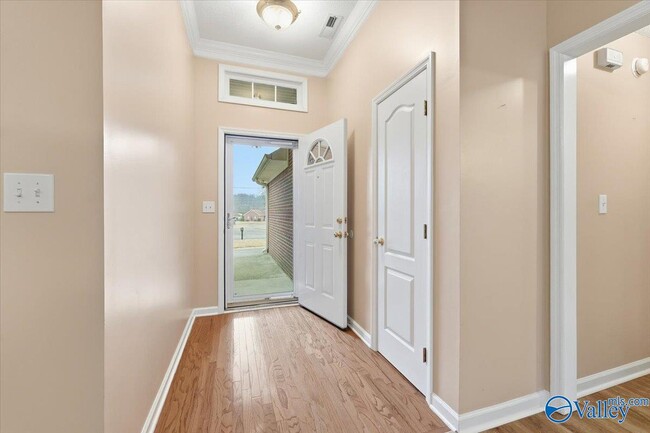 Building Photo - 105 Ashlawn Ct