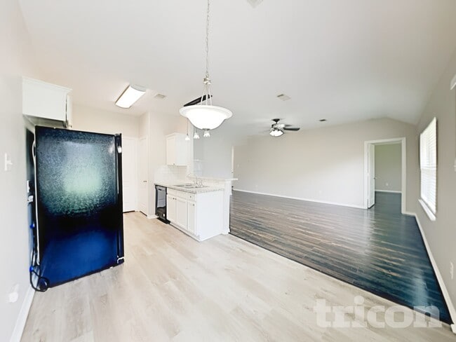 Foto del edificio - 2002 Briar Grove Dr