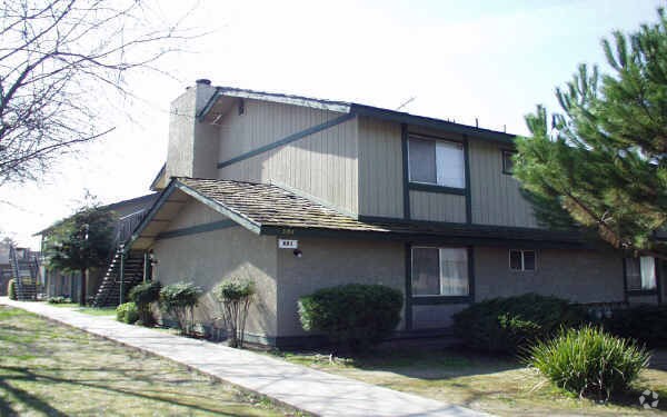 Primary Photo - 381-413 W Carob Ave