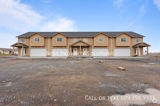 Building Photo - 7622 McDougall -