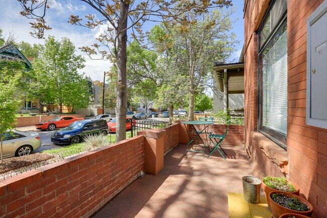 Photo - 1136 N Washington St Apartment