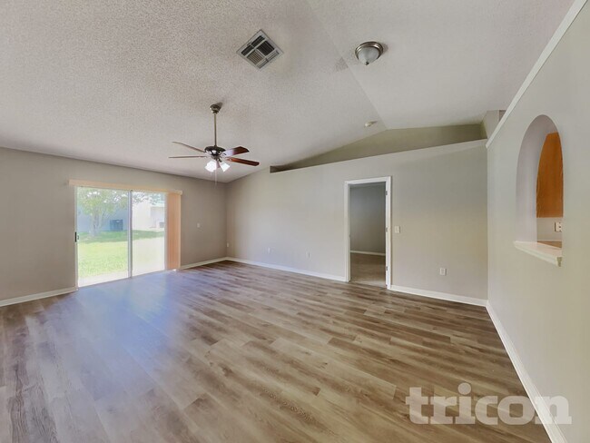 Foto del edificio - 10414 Song Sparrow Ln