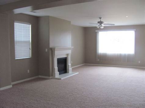 Foto del edificio - Southwest 4 bedroom 2 bath