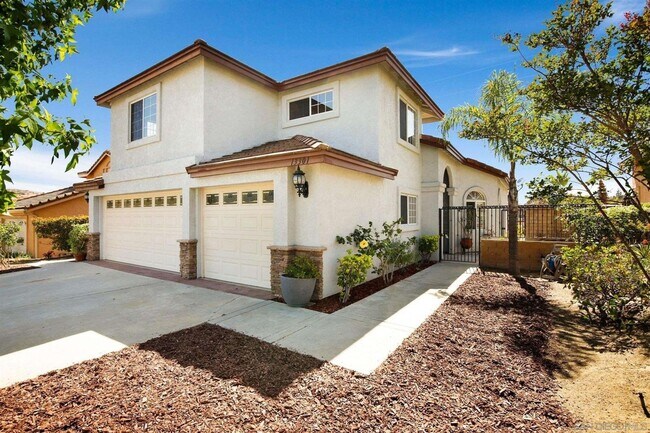 Foto del edificio - 4 Bed/2.5 Bath Home in Poway. Open Floor P...